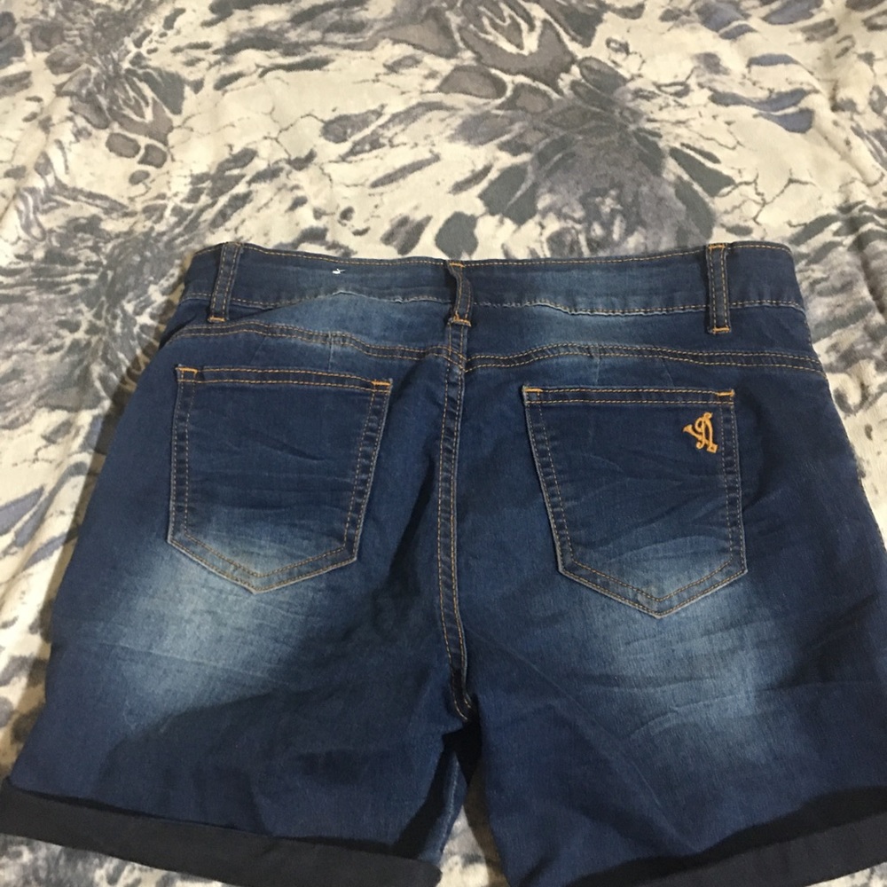 Shorts - Picture 2 of 2